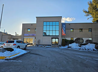 Teamoji storefront in winter